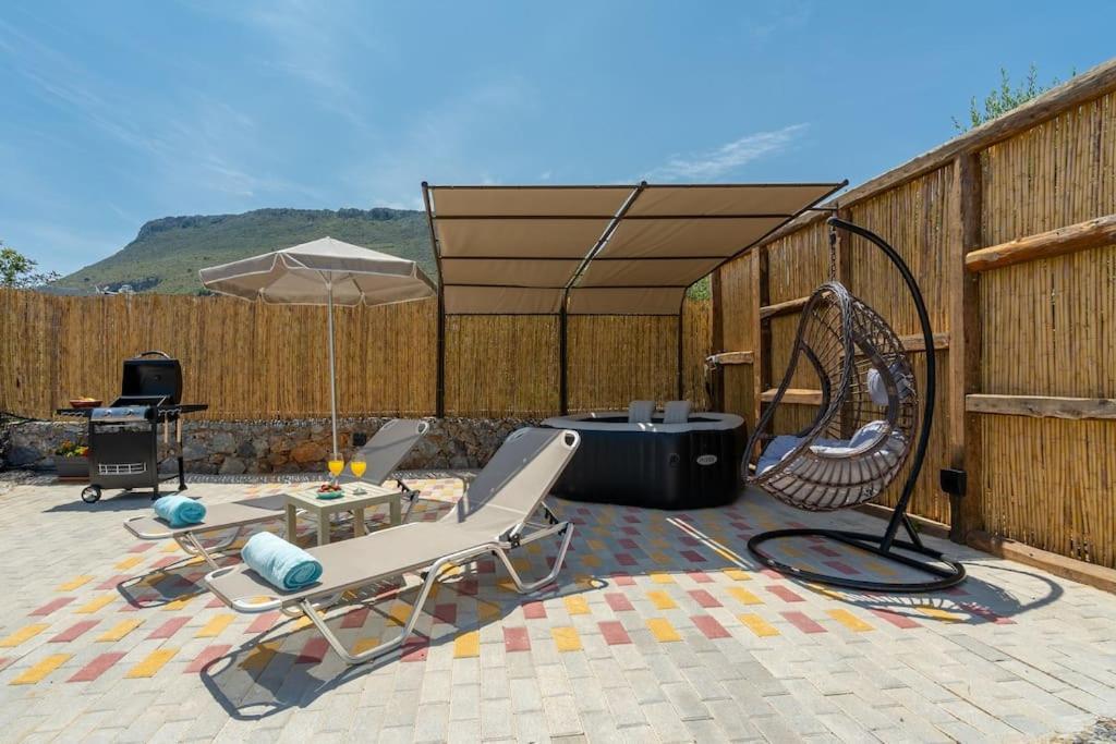 Rena's Rustic Retreat *