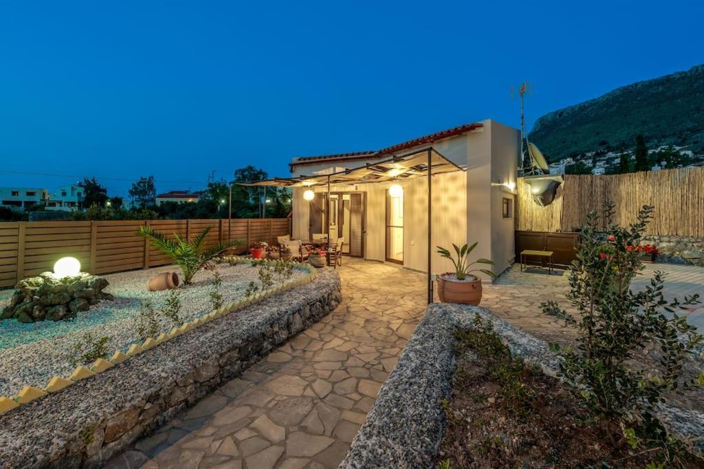 Rena's Rustic Retreat Holiday home *