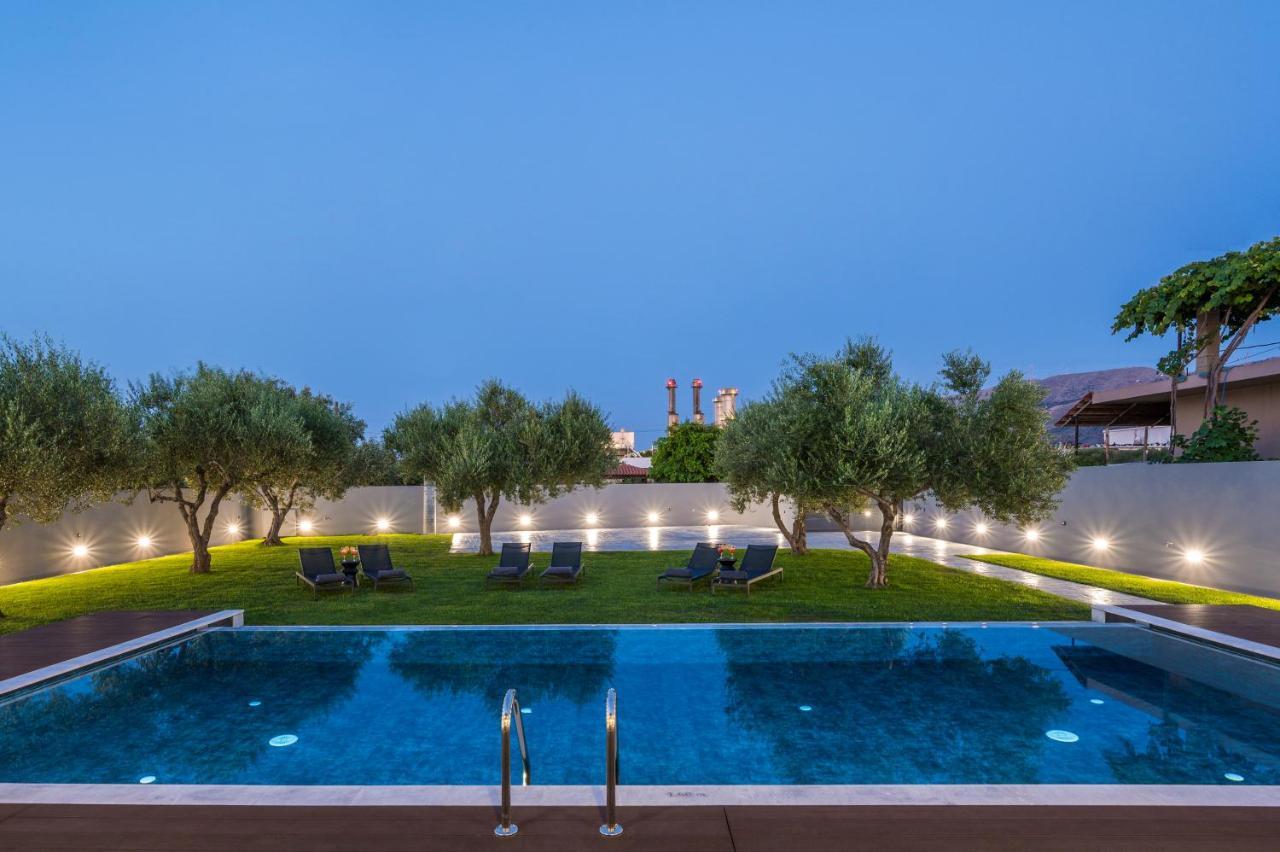Eightyfour Living With Private Pool Villa