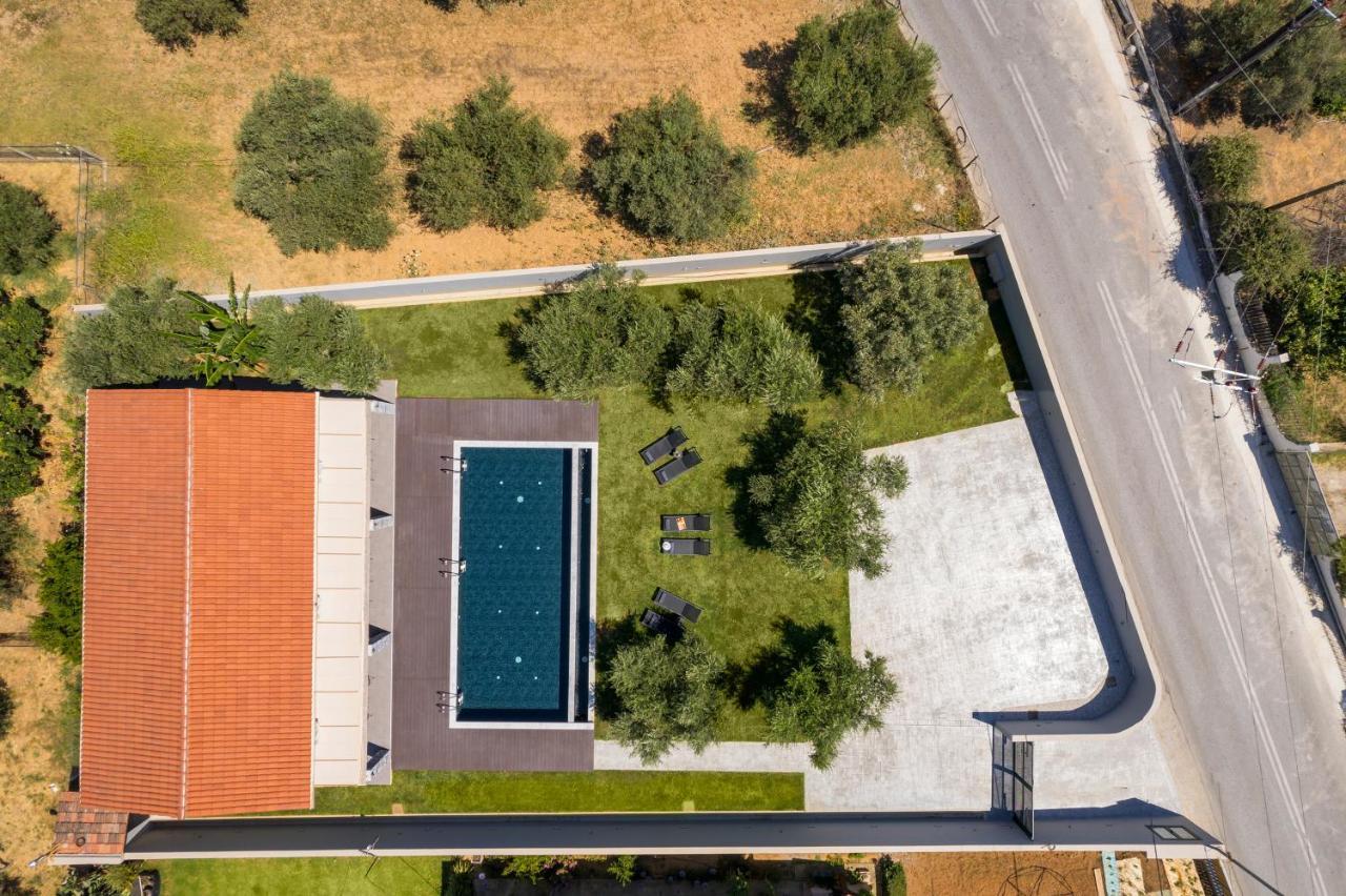Villa Eightyfour Living With Private Pool *