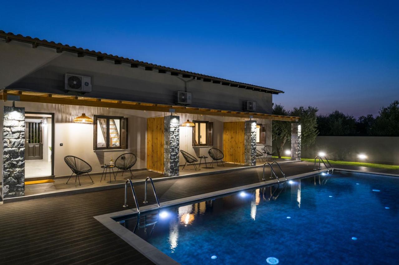 Eightyfour Living With Private Pool Villa