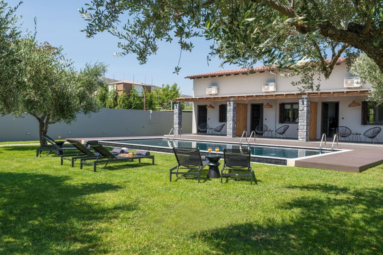 Eightyfour Living With Private Pool *