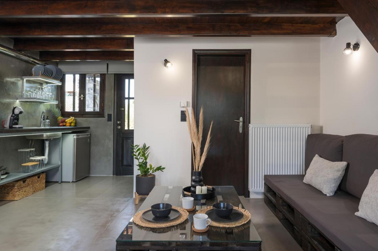 Eightyfour Living With Private Pool *