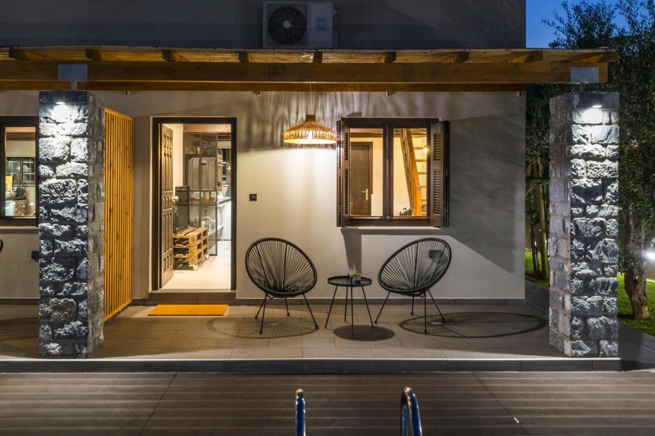 Eightyfour Living With Private Pool