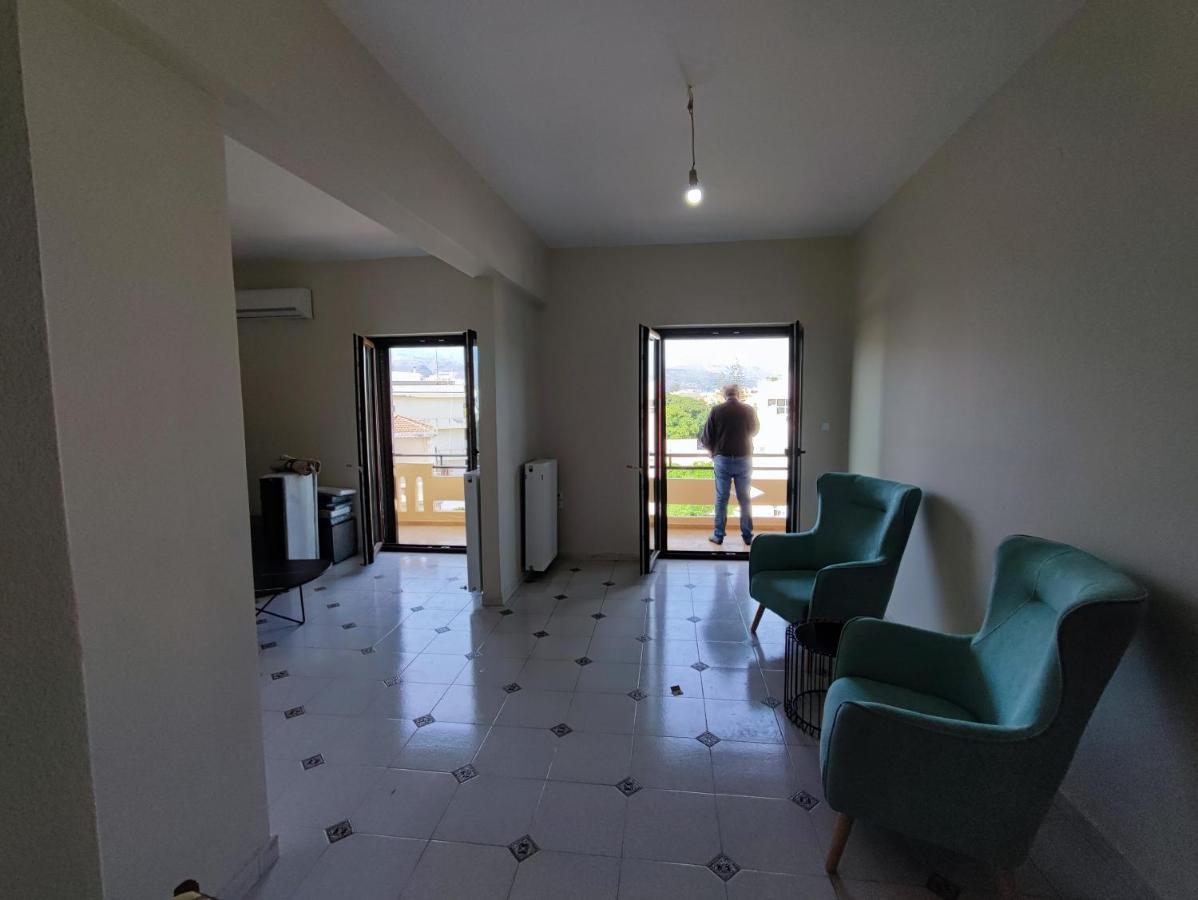 Watch Penthouse Center & Parking * Chania (Crete)