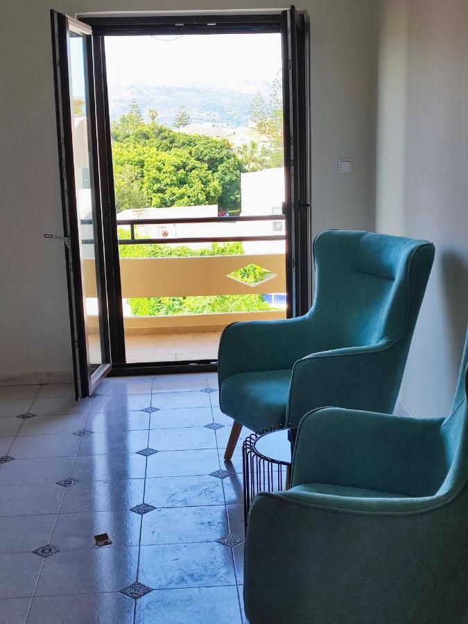 Watch Penthouse Center & Parking