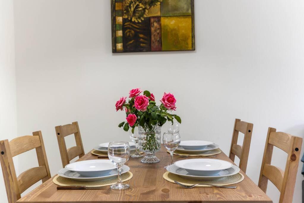 Apartment Dictamus *