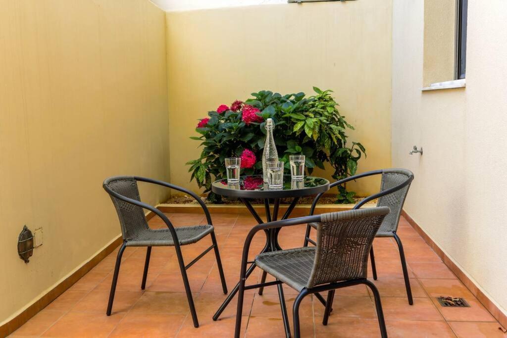Dictamus Apartment
