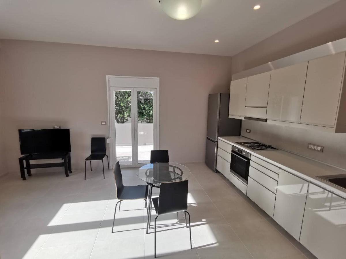 Evelmar - Dagli Apartment *
