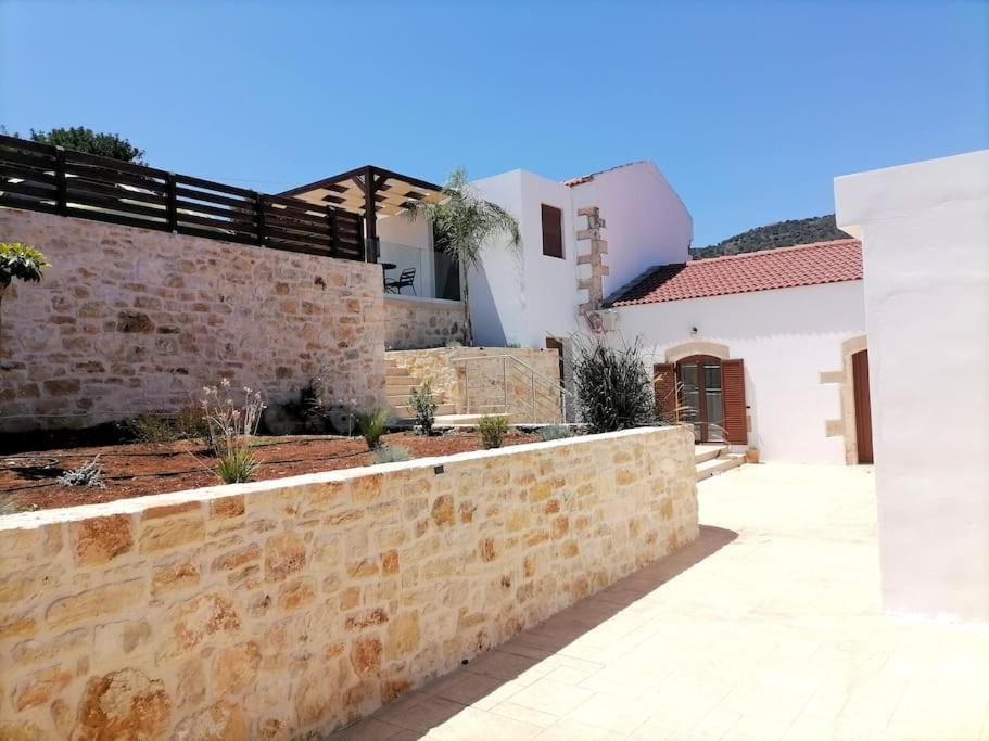 Halepouri Villa