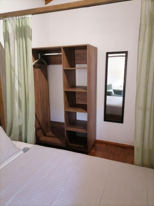 Apartment Halepouri