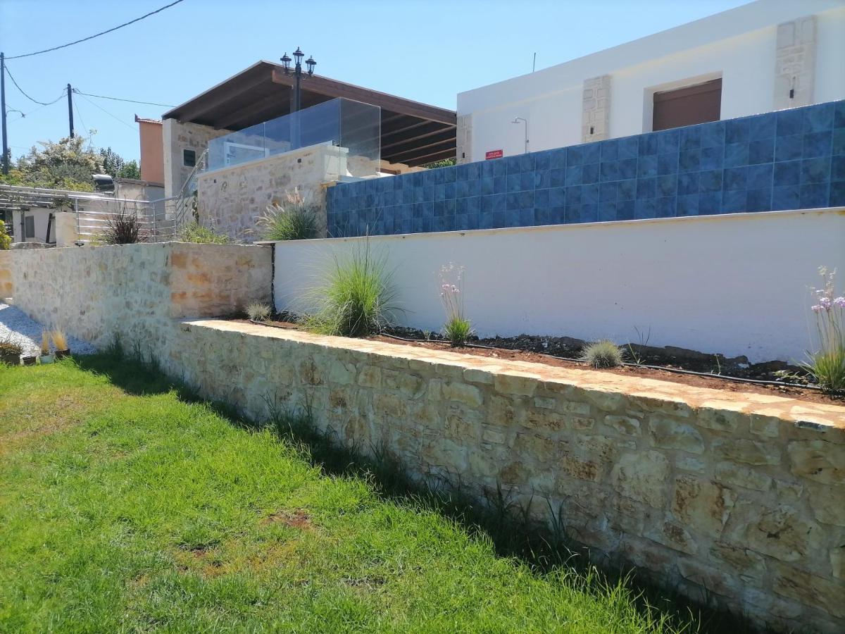 Halepouri Villa *