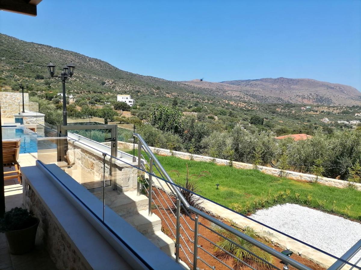 Halepouri Villa *