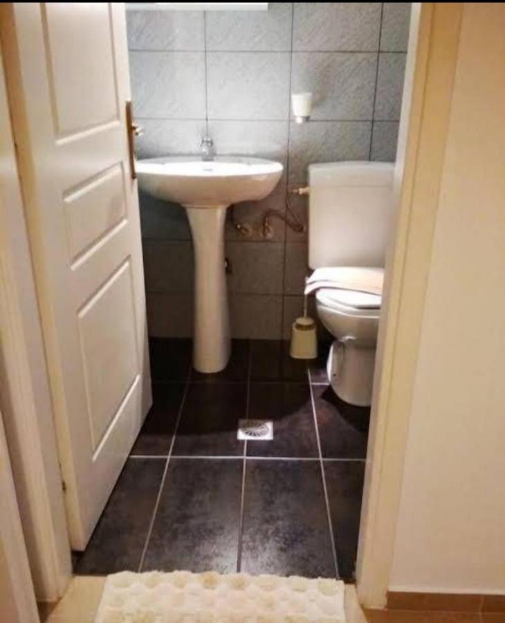D. Beloni Aparthotel *