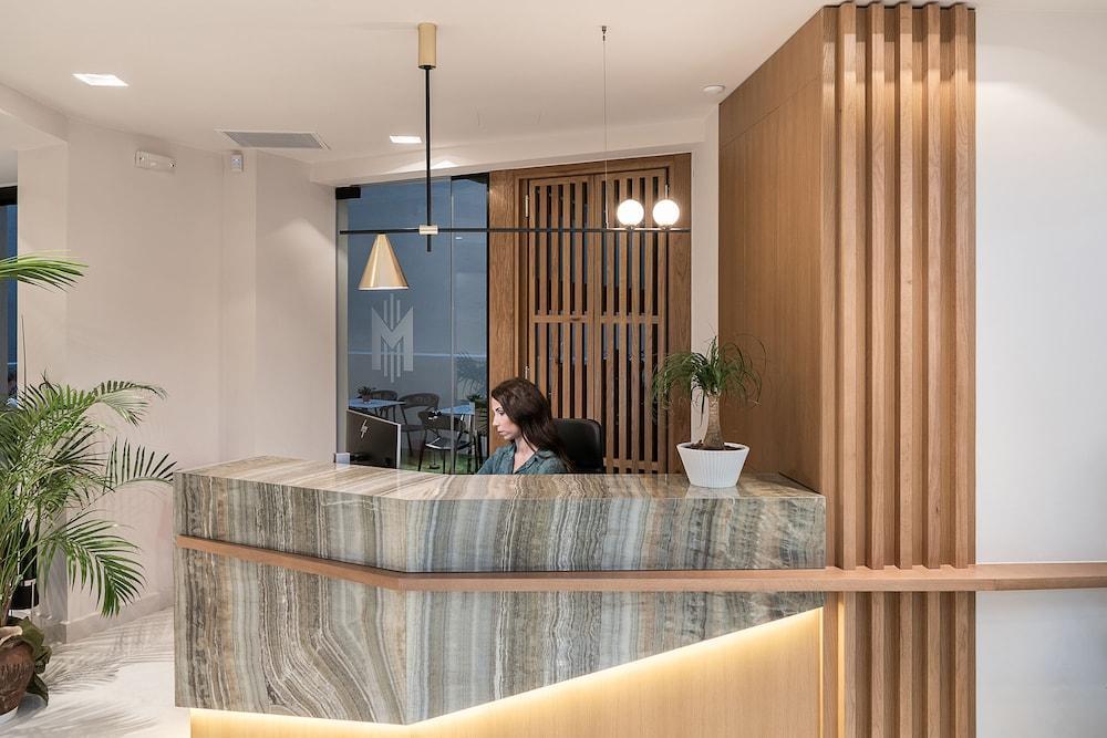 Hotel M