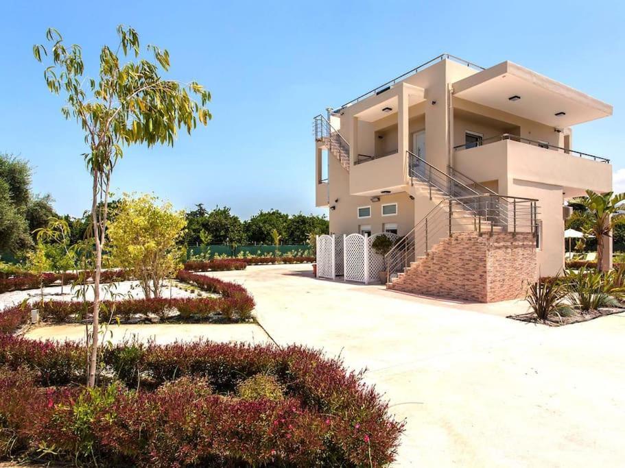 Villa Orange Near Platanias