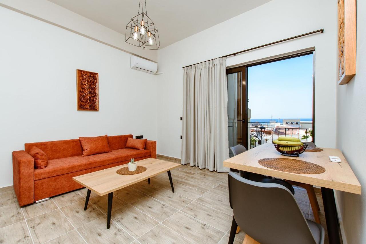 Krinis Next The Old Harbour Apartment *