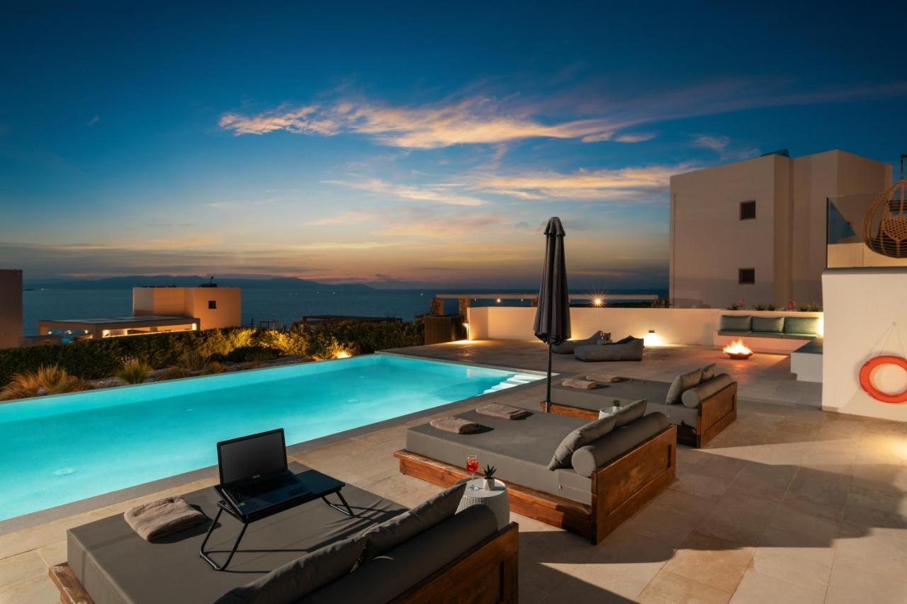 Tholaria Villa