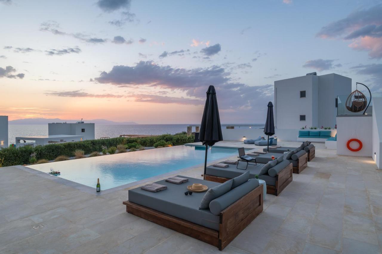 Tholaria Villa *