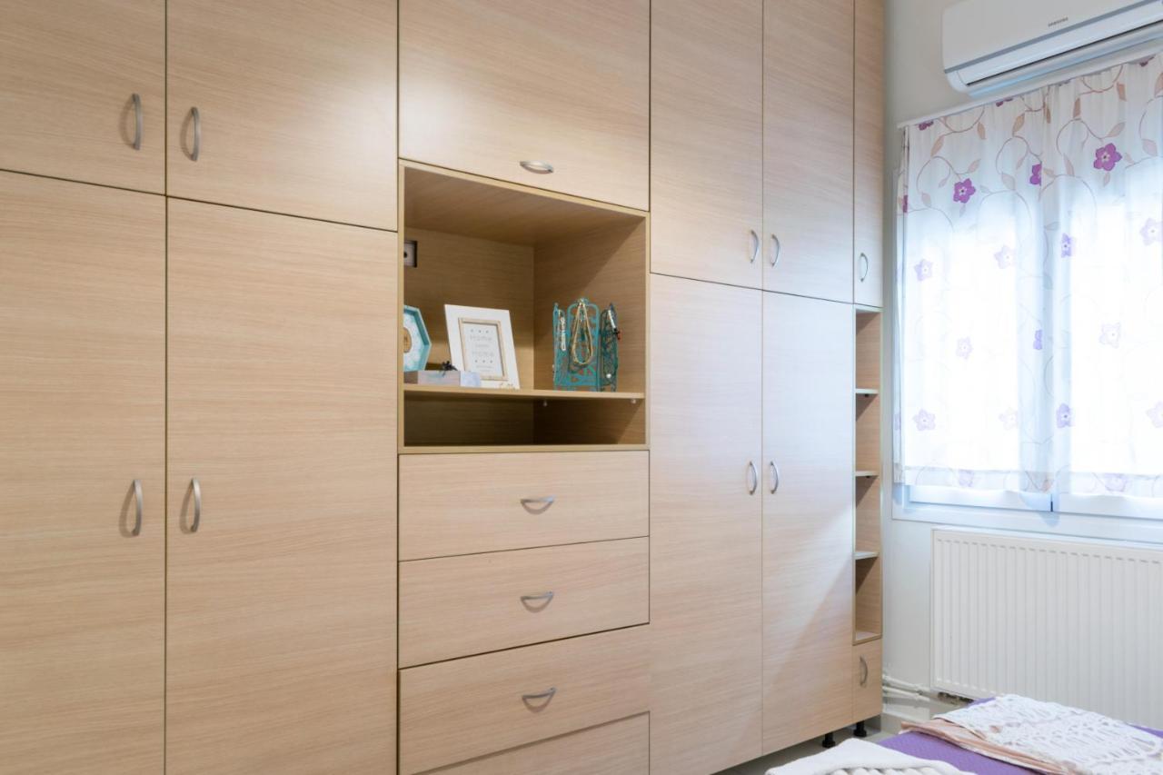 Blue Iris: Stylish Just 10 Minutes Walk From Old Town Chania Apartment