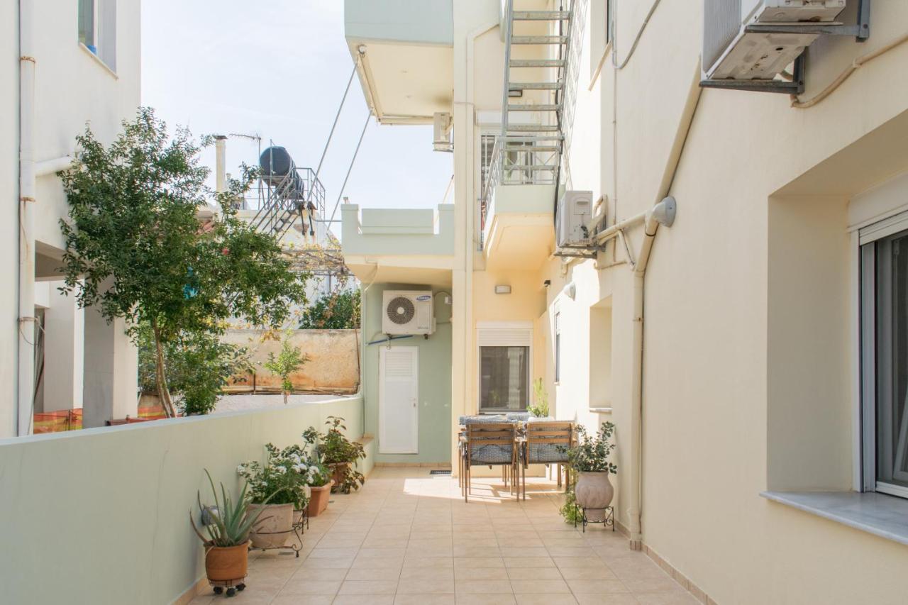Apartment Blue Iris: Stylish Just 10 Minutes Walk From Old Town Chania
