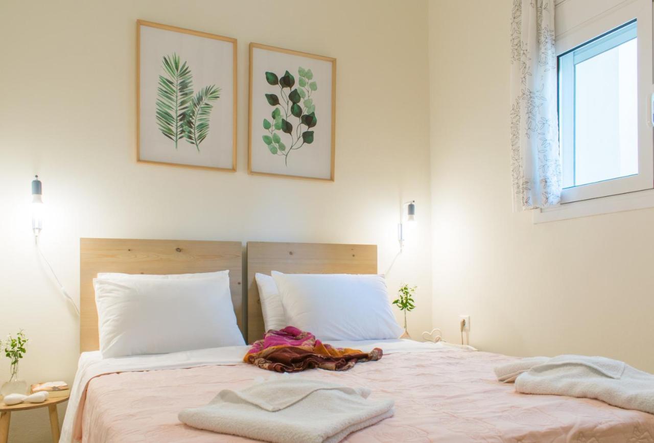 Blue Iris: Stylish Just 10 Minutes Walk From Old Town Chania Apartment