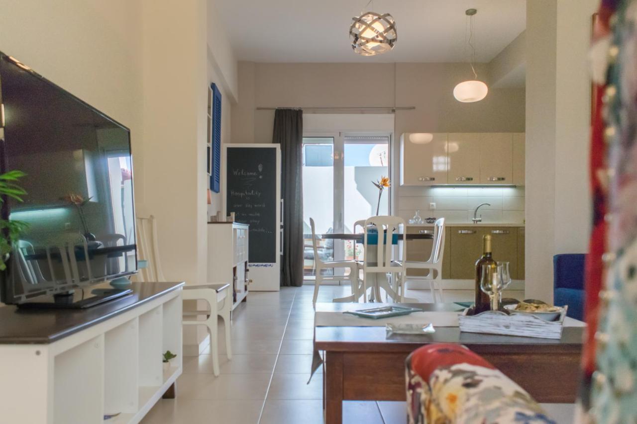 Blue Iris: Stylish Just 10 Minutes Walk From Old Town Chania