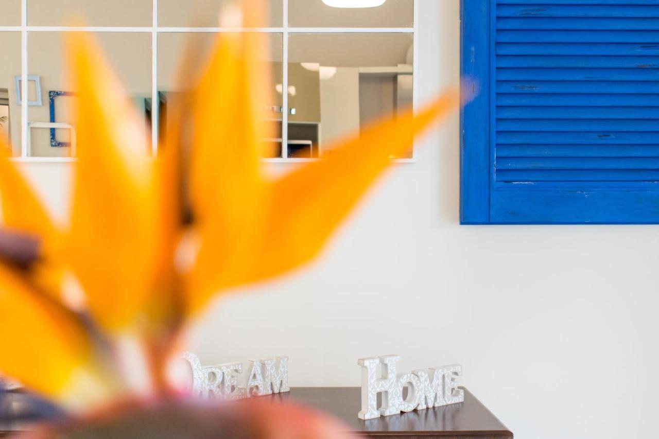 Blue Iris: Stylish Just 10 Minutes Walk From Old Town Chania Apartment