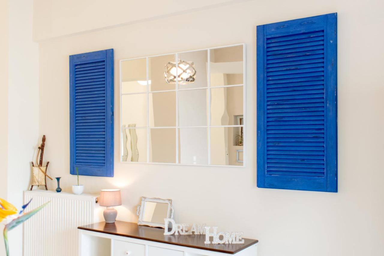 Apartment Blue Iris: Stylish Just 10 Minutes Walk From Old Town Chania *