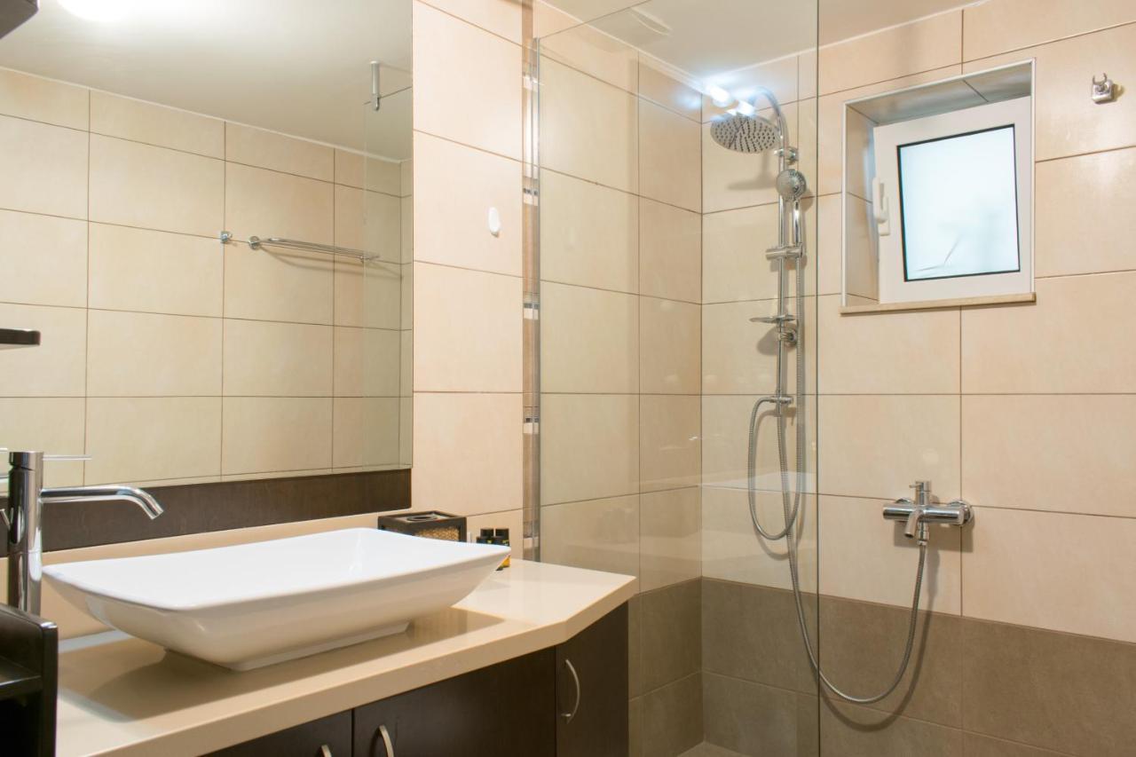 Apartment Blue Iris: Stylish Just 10 Minutes Walk From Old Town Chania *