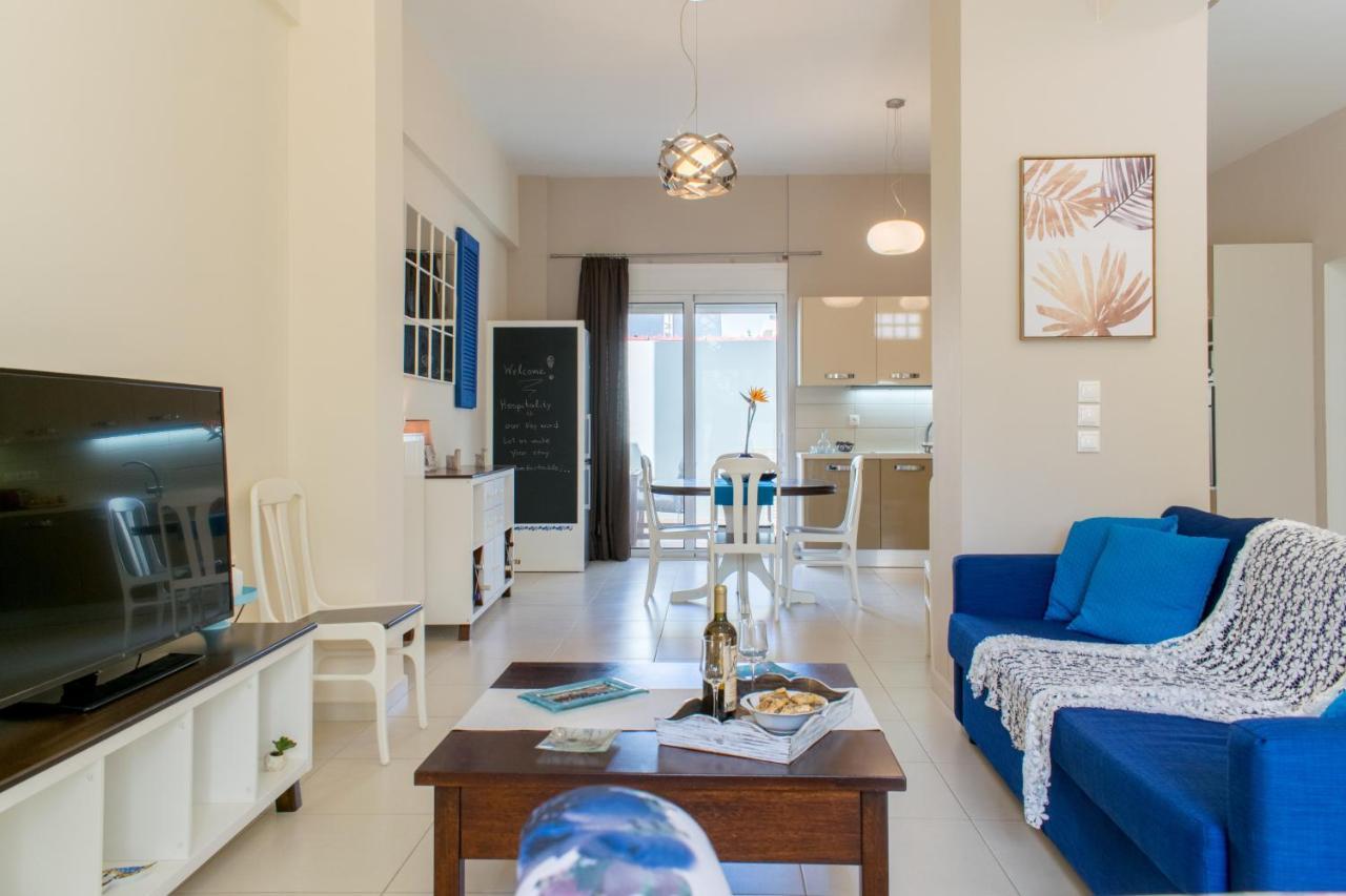 Blue Iris: Stylish Just 10 Minutes Walk From Old Town Chania Apartment Chania (Crete)