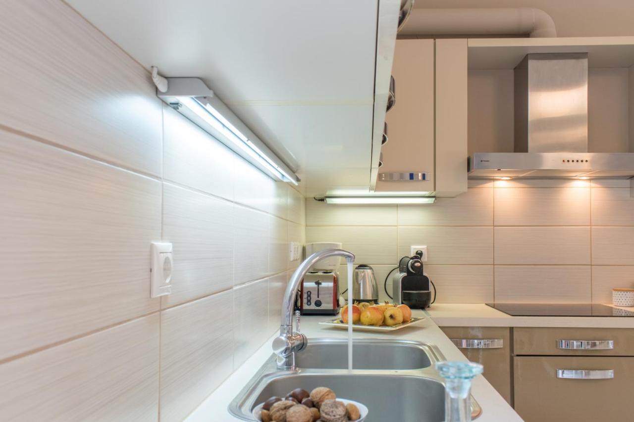 Apartment Blue Iris: Stylish Just 10 Minutes Walk From Old Town Chania Chania (Crete)