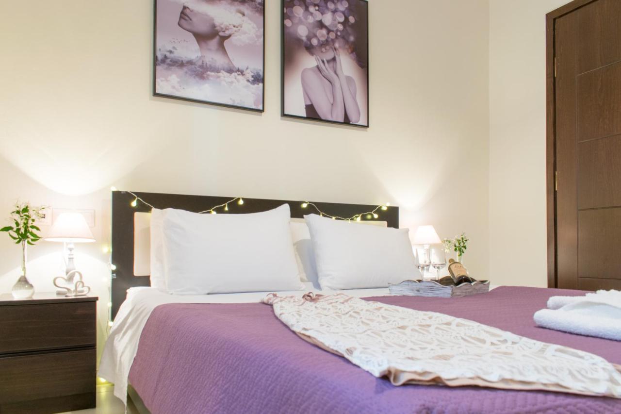 Apartment Blue Iris: Stylish Just 10 Minutes Walk From Old Town Chania