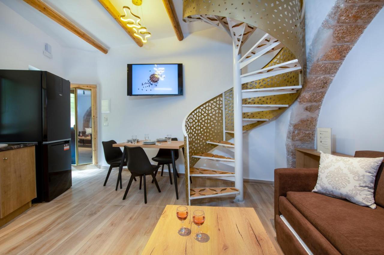 Deluxe Maisonette Apartment *