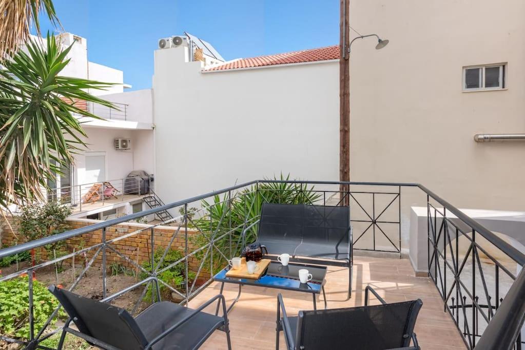 Yiayia's Place In Chania Holiday home *