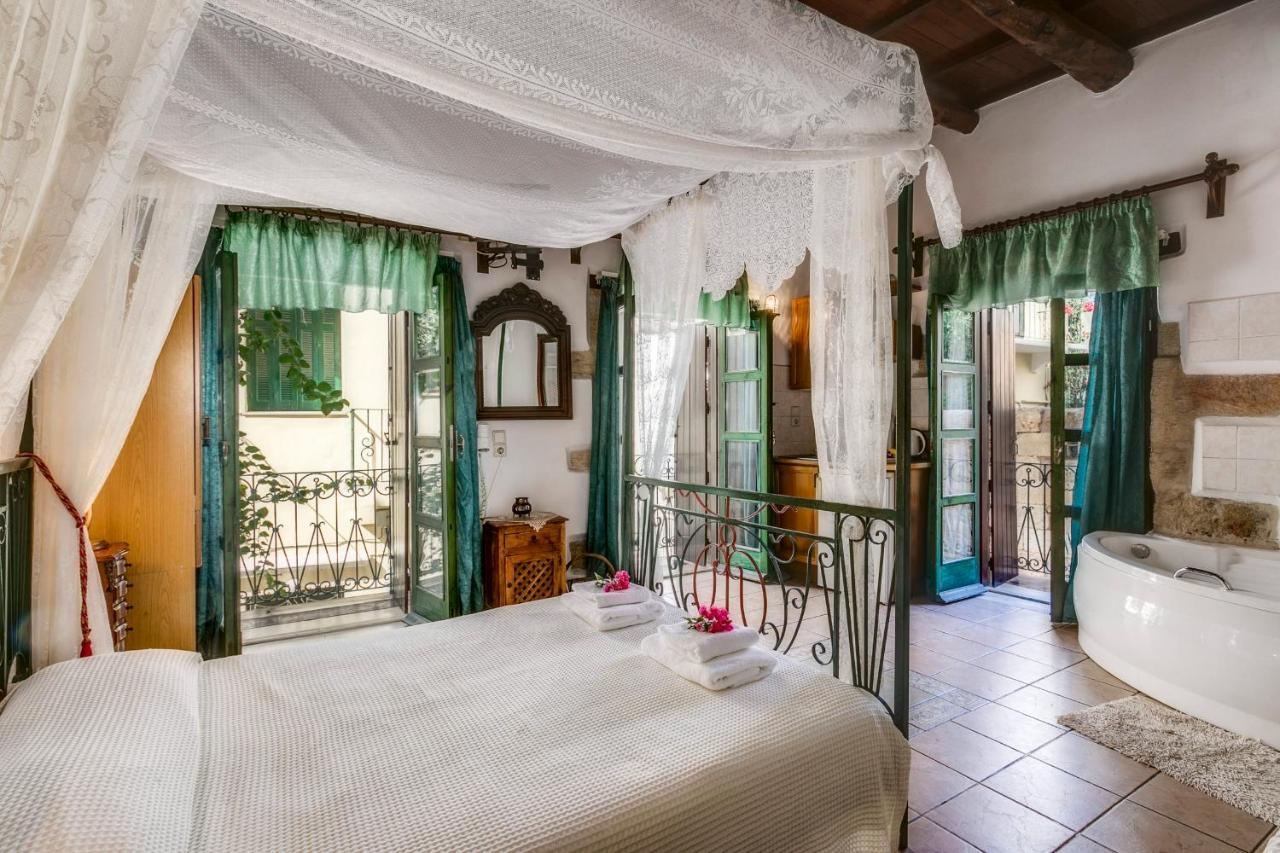 Ifigenia Trad.rooms In Oldtown By.marios Homestay *