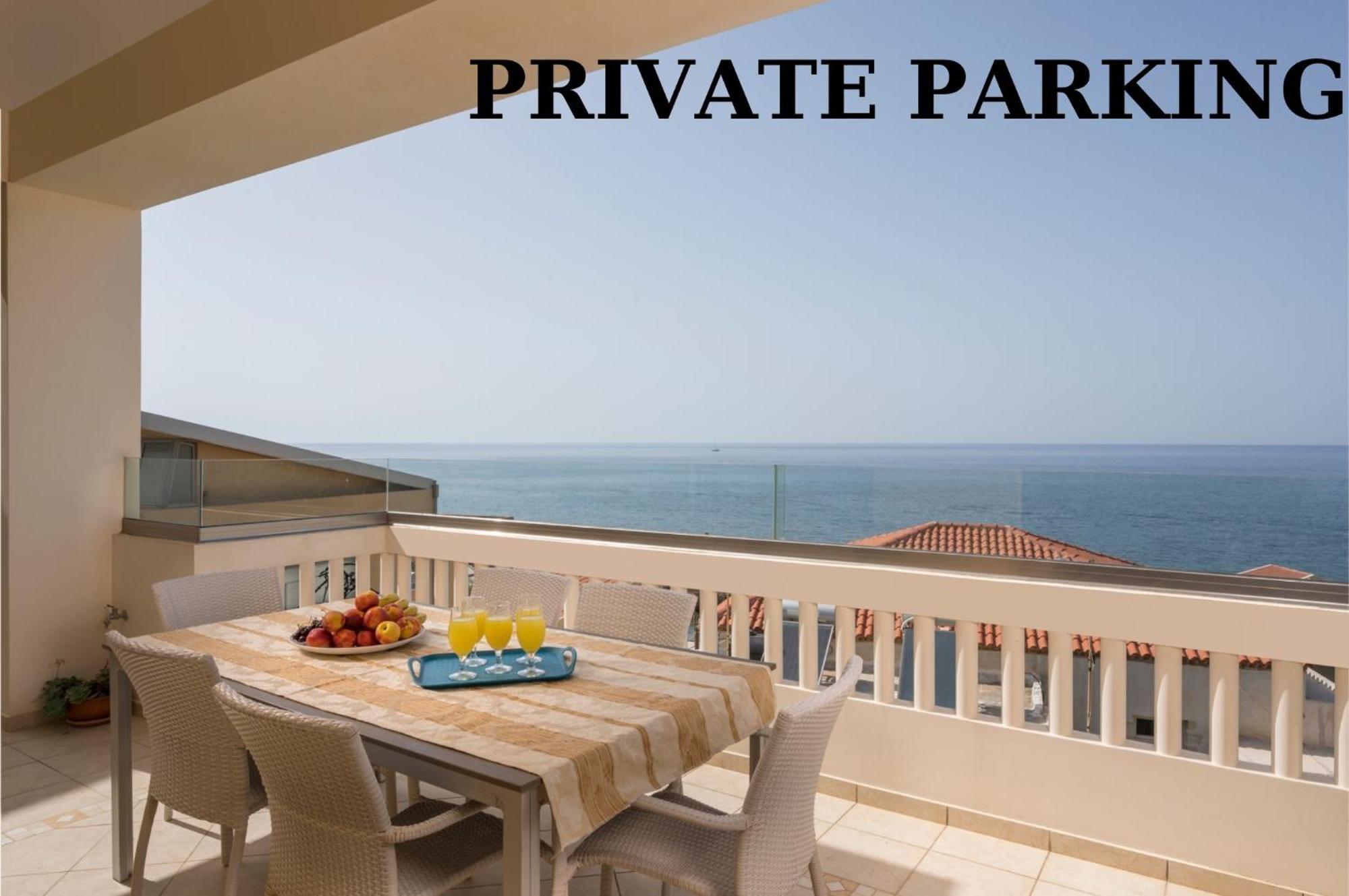 Apartment Vaggelio House