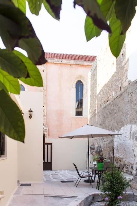 Kalliston House With A Yard Vakantiehuis Chania (Crete)