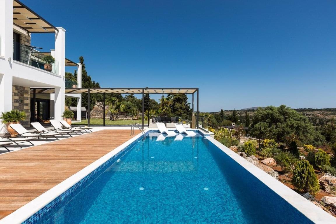 Villa Blueskyline Owner's Listing, By Hellocrete *