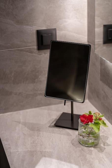 Elkorin Jacuzzi Luxury Living Apartment