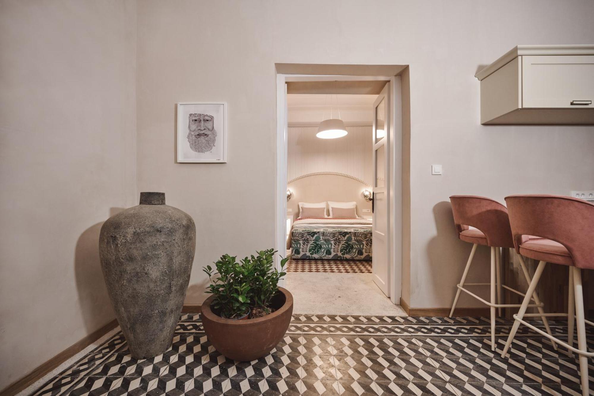 Elyn House *