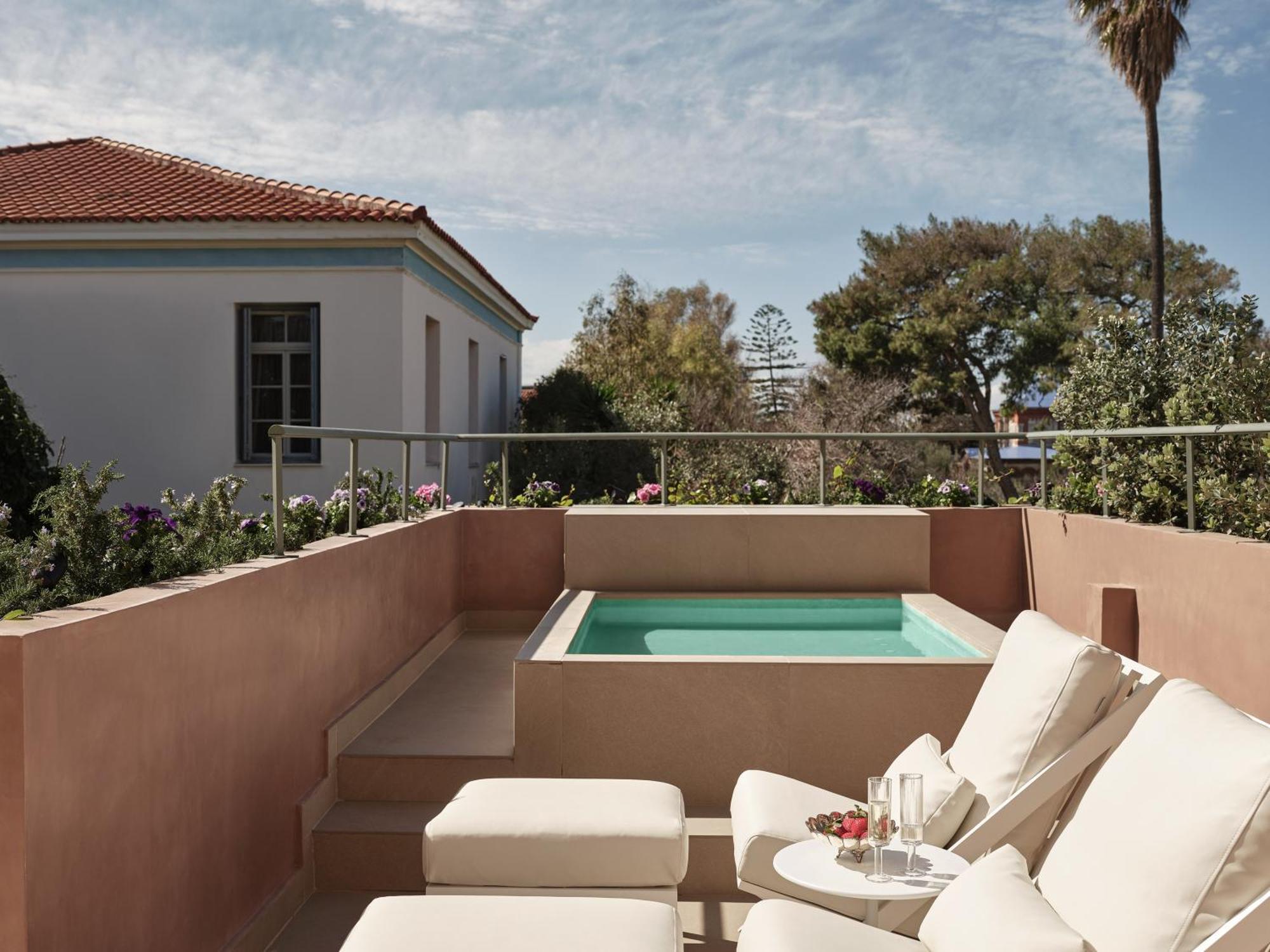 Domus Blanc Boutique Hotel 5*
