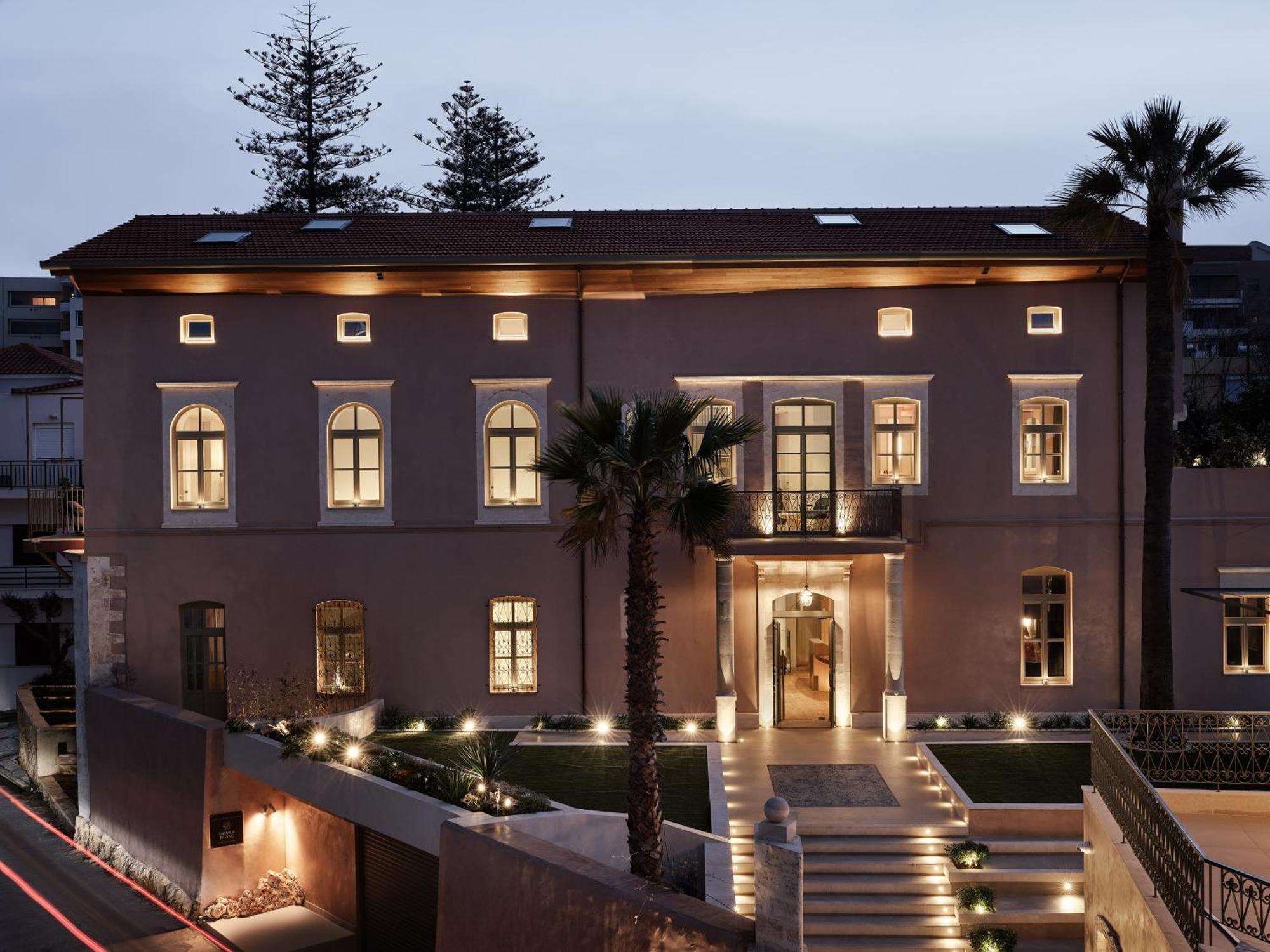 Domus Blanc Boutique Hotel