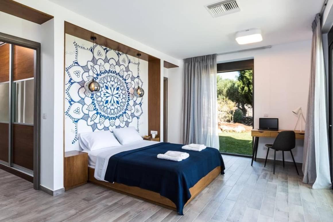 Blueskyline Owner's Listing, By Hellocrete * Chania (Crete)
