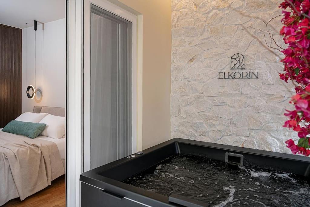 Elkorin Jacuzzi Luxury Living Apartment *