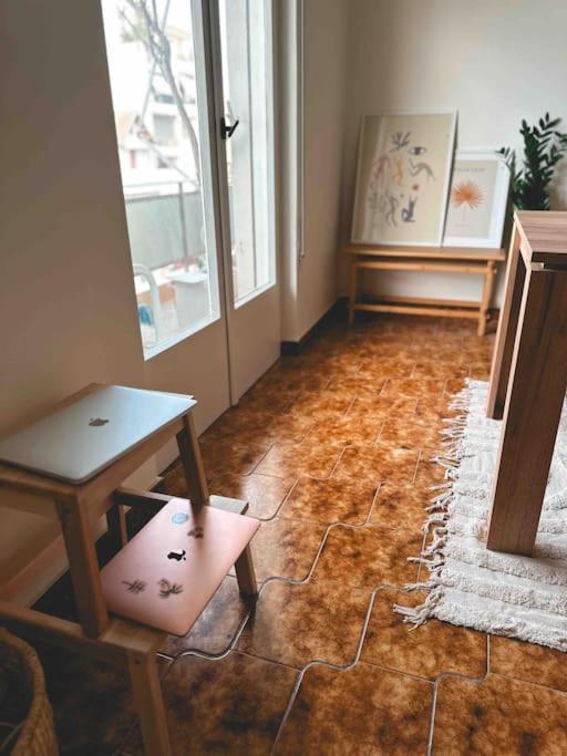 Linear Flat - Center - Private Parking Apartment