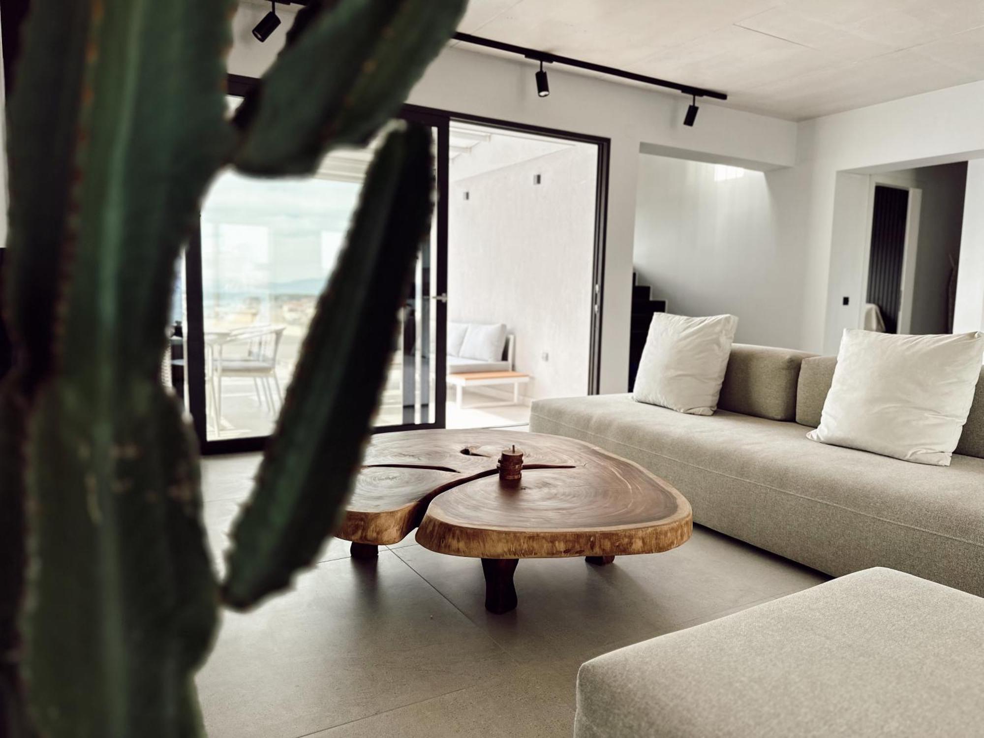 Olo Penthouse By 8essentially Apartment