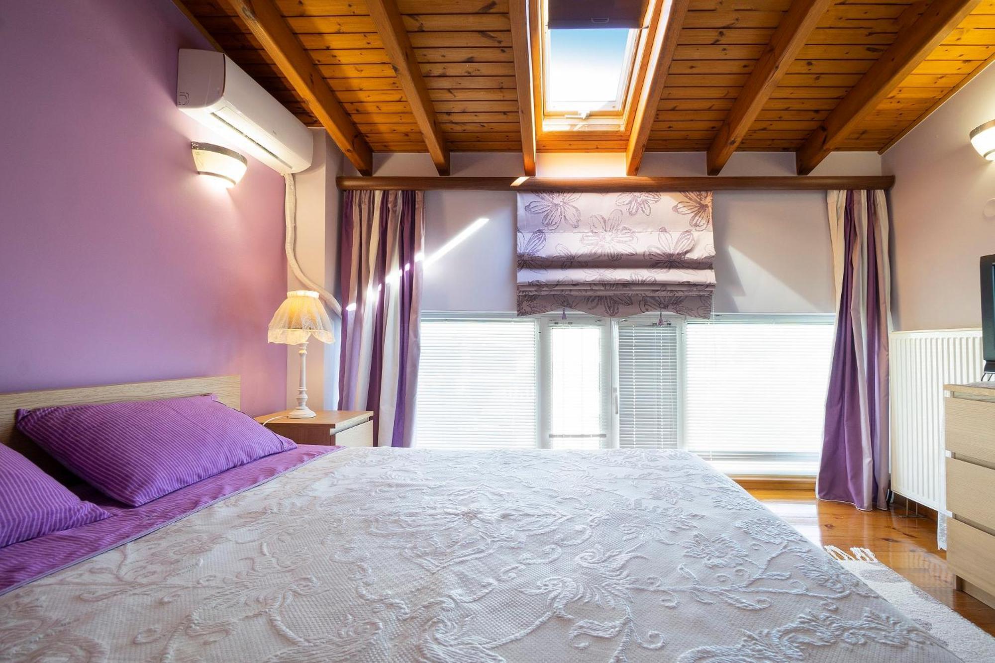 Purple Chania Apartment
