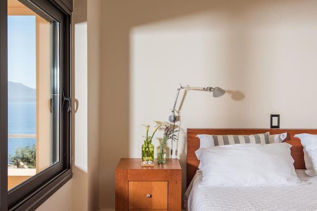 Villa Chloe By The Sea