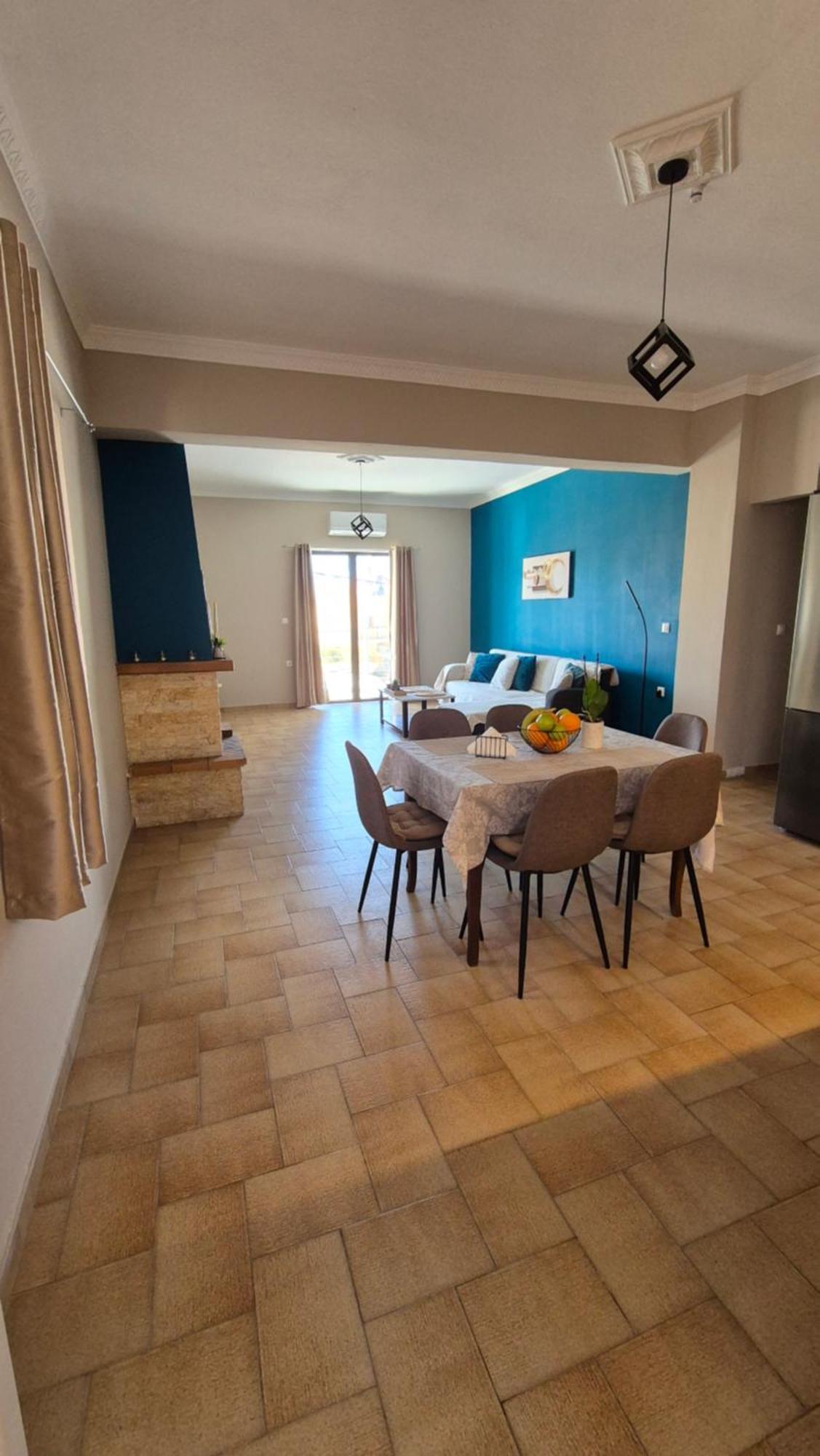 Modern αpt 500m From The Beach. Appartement